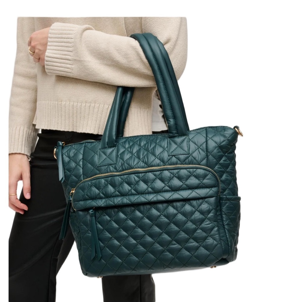Falls Creek Quilted Nylon Bag Hunter Green -NWT- Sz 6”D x 12”Tx 15”W- Strap 9.5” - Picture 11 of 13